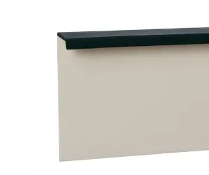 Плинтус Korner 109 черный (для ковролина)